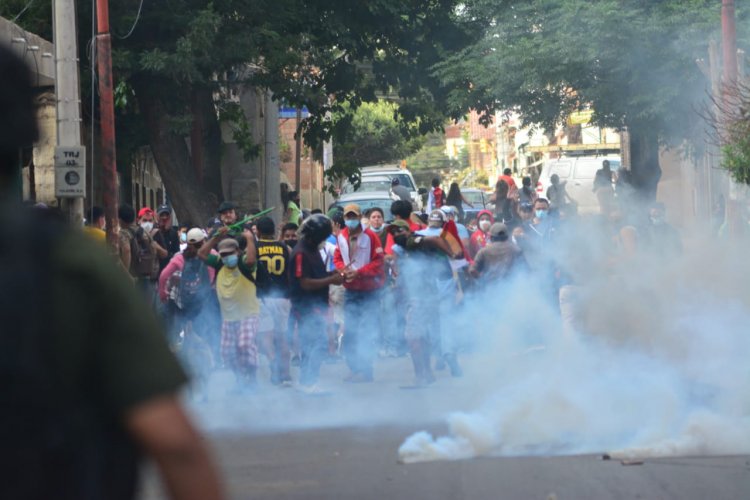 Gremiales y cívicos definen seguir con el paro en Santa Cruz, hubo enfrentamientos en Potosí y Tarija
