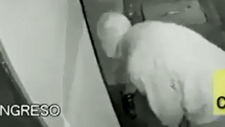Dos mujeres son identificadas por el atentado al edificio de la Conferencia Episcopal
