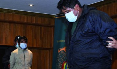 Pelea de amigos acaba con la muerte de una pareja dentro de un radiotaxi