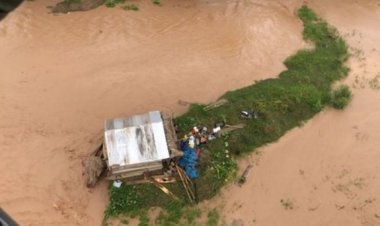 32 personas están atrapadas en inundación en San Julián y se activa operativo aéreo
