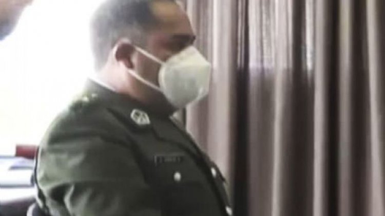 Dan de baja a mayor sindicado de liderar el motín; suman 13 policías retirados
