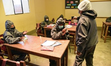 El ministro Auza aclara que ‘es pronto’ para hablar de clases presenciales