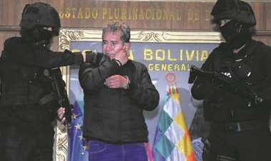 Exjefe antidrogas va a la cárcel; antes de caer retiró $us 42.600