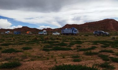 Contrabandistas se desplazan en caravanas de hasta 40 camiones por pasos fronterizos ilegales