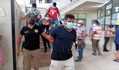 Envían a la cárcel al hombre que intentó quemar a su expareja rociándole alcohol