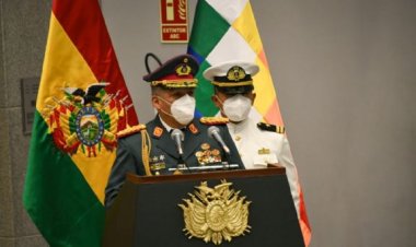 Nuevo comandante de las FFAA defiende ascensos: Juraron proteger al gobierno establecido