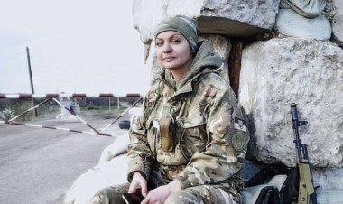 Escritora ucraniana muere en el frente de batalla, defendiendo Kiev