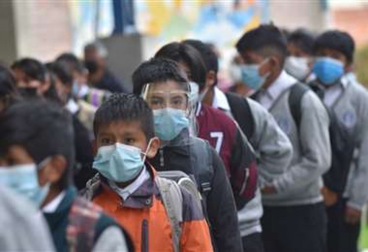 Más del 80 por ciento de colegios optan por clases presenciales y el Ministerio de Educación pide optimizar la bioseguridad