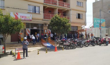 Largas filas para pagar el servicio de GAS domiciliario en Tarija