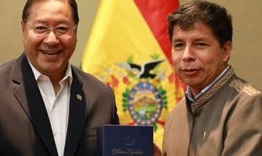 Presidente peruano estuvo a punto de perder el cargo por 20 hechos, entre ellos, ofrecer mar a Bolivia