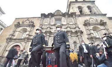 Arce retoma el reclamo del mar y, por cuerda separada, proyecta diálogo con Chile