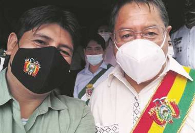 Arce desafía la decisión de expulsión del MAS y recibe a Cuéllar en su despacho