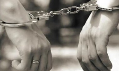 30 años de cárcel para militar que violó a su hijastra; la madre también fue sentenciada por complicidad.