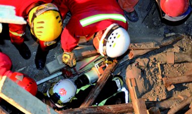 Obra autorizada por Palca en La Paz se derrumba y mata a dos obreros