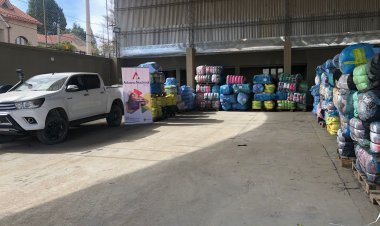 Aduana incauta 4,5 toneladas de ropa usada en Tarija