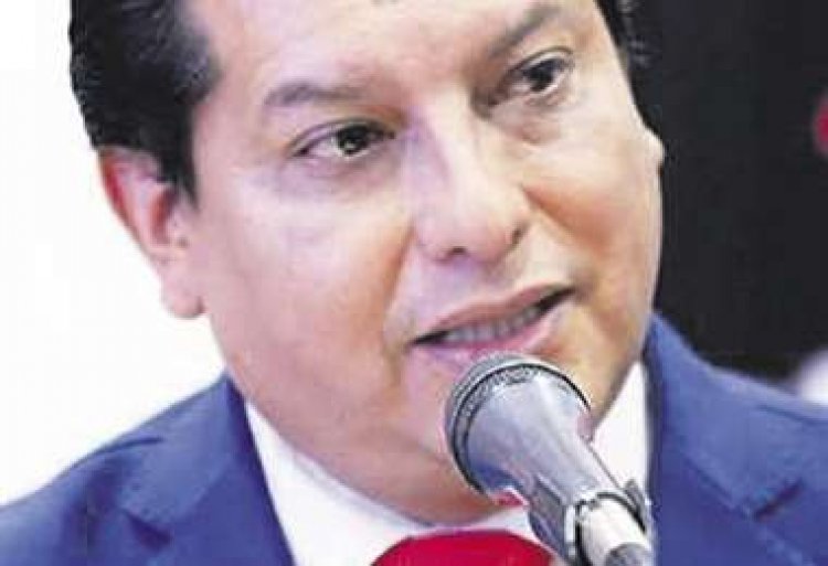 El MAS le llama ‘abuelo’ a Max Mendoza, dirigente universitario, y le quita respaldo político