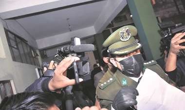 Detienen a capitán por venta de vehículos robados