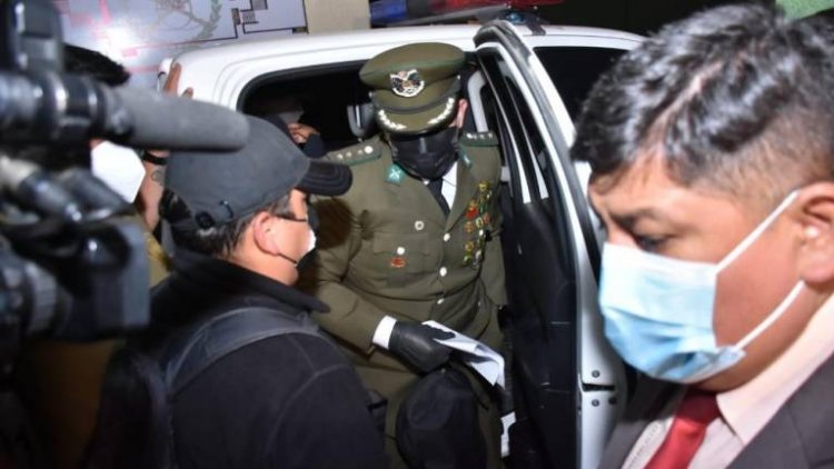 Envían a la cárcel al capitán de la Policía sindicado de venta de autos robados