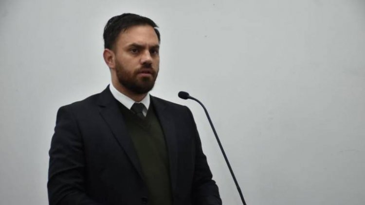 Gobierno fija en Bs 200 la multa por circular en autos con vidrios polarizados