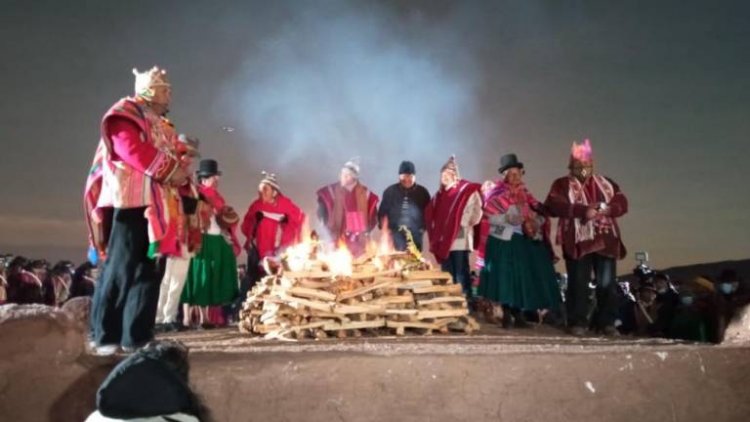 Arce y Evo reciben los primeros rayos del sol en Tiwanaku