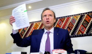 Tuto revela chats y asegura que en 2019 representantes del MAS aceptaron a Añez