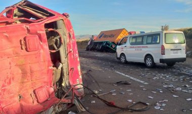Triple Colisión en la carretera La Paz – Oruro deja dos personas fallecidas