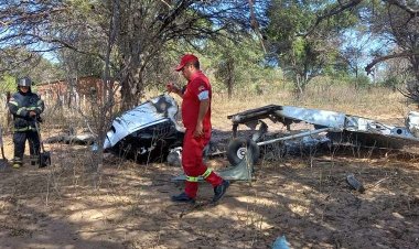 Avioneta cae y se incinera en Cabezas; hay un fallecido y un herido