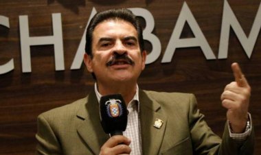 Sentencian a Manfred Reyes Villa a un mes de cárcel por un caso de hace 25 años