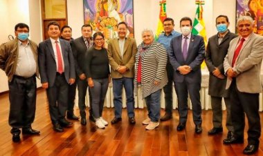 Arce y alcaldes crean comisión que abre una puerta para cambiar fecha del censo