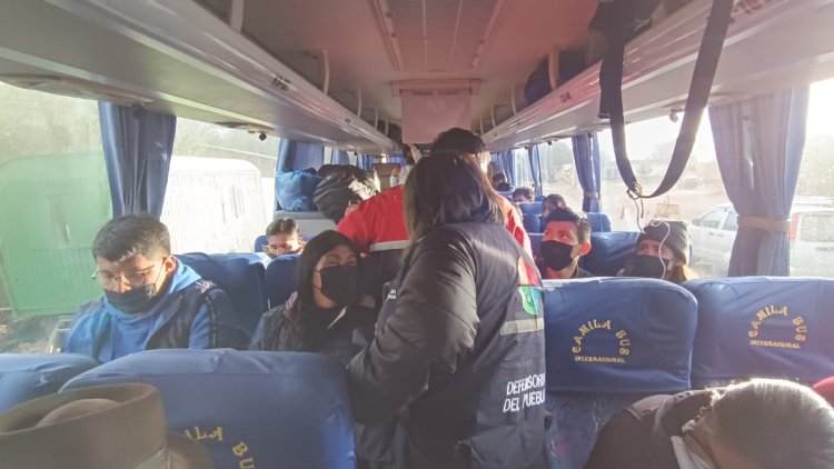 Menores de edad y sus familias suspenden sus viajes por no portar una autorización de viaje