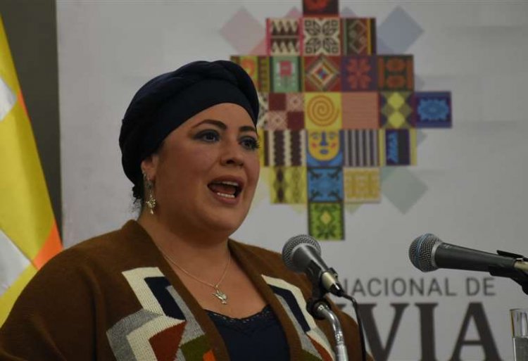 Ministra dice que Camacho es un “incapaz” y una “vergüenza de gobernador”