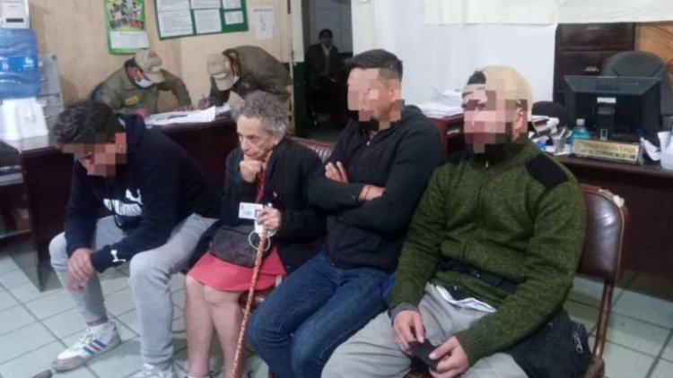 Envían a la cárcel a los tres jóvenes de la “marcha por la democracia”