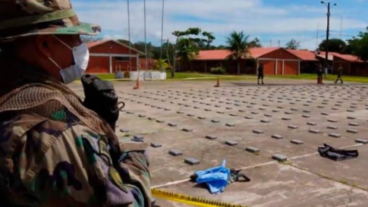 La turba en Shinahota robó 7 armas a los policías