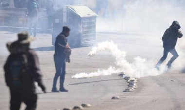 La Paz: Policías y cocaleros se enfrentan en la protesta por el mercado paralelo