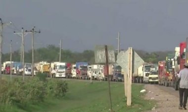 Tres personas son atropelladas por una moto al sortear el bloqueo en Pailón