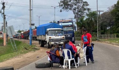 Enfrentamientos, insultos y amenazas marcan la primera jornada de paro en Santa Cruz