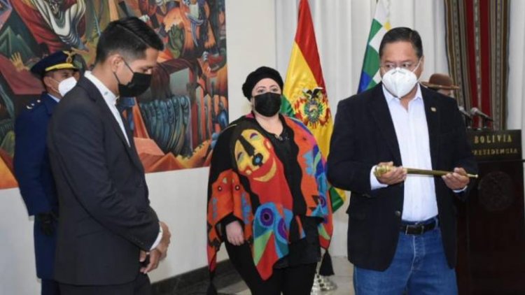 “Dejamos el país en tus manos”: Arce transfiere el mando del país a Andrónico