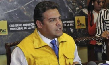 Fiscalía imputa a Revilla por supuesto sobreprecio en la adquisición de 61 buses PumaKatari