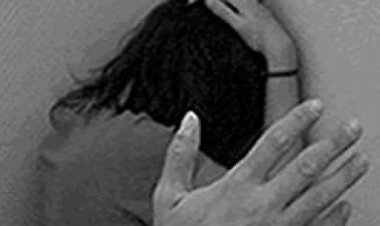 Aprehenden a una fiscal y un policía por liberar al acusado de violar a una niña hasta llevarla a la muerte