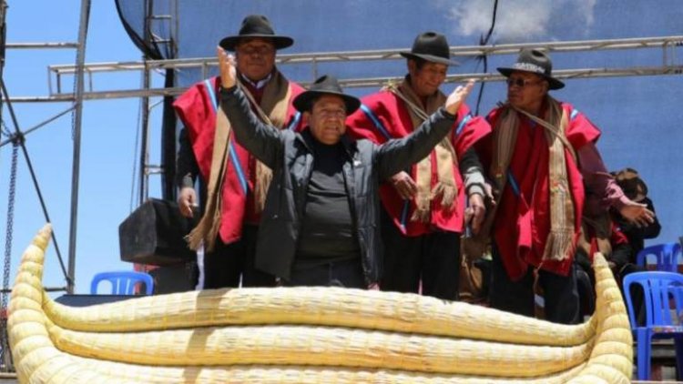 Choquehuanca sugiere a autoridades usar poncho en lugar de saco para “no pensar en sus bolsillos”