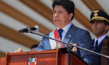 El presidente Castillo cierra ‘temporalmente’ el Congreso de Perú y dicta toque de queda