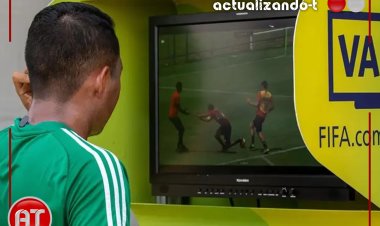 Los árbitros explicarán las decisiones VAR a los hinchas