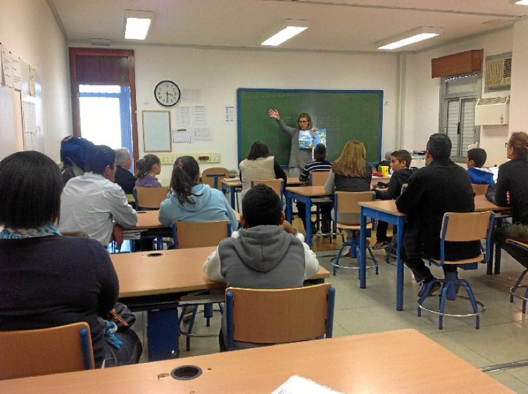 Golpe de estado y otros temas en los textos escolares que provocan rechazo