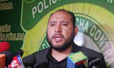 Gobierno dice que dirigente del magisterio aprehendido lanzó un petardo contra una policía