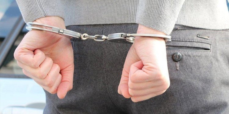 Joven que quitó la vida a su padre es sentenciado a 30 años de cárcel en Villa Montes