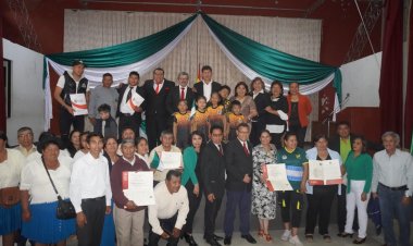 Nueve instituciones en Bermejo recibieron Personerías Jurídicas de la Gobernación de Tarija