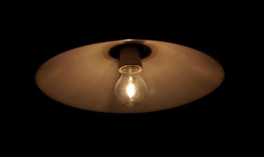 Vecinos de Tarija alertan sobre constantes bajones de energía eléctrica que dañan electrodomésticos