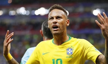 Exmodelo dice que conoció a Neymar en Santa Cruz y le pide $us 4 millones por la paternidad de su hija de 10 años