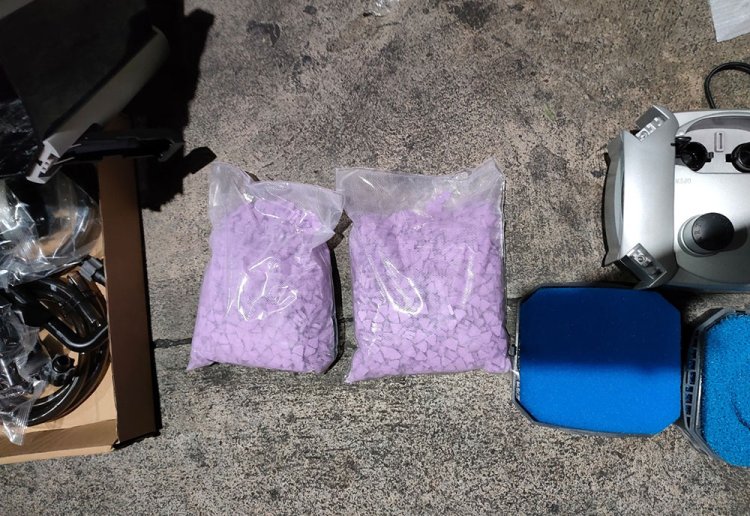 Un vuelo traslado 4.000 pastillas de metanfetamina ocultas en el filtro hasta el aeropuerto de Viru Viru de Santa Cruz.
