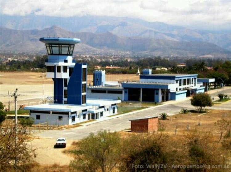 Lanzan licitación por más de Bs 185 millones para obras de reconstrucción y rehabilitación de la pista del aeropuerto de Tarija